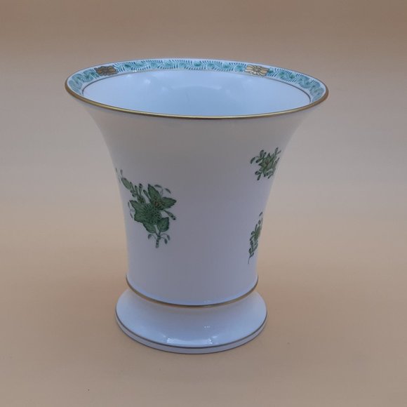 White and Green Herend Vase From Hungary - Picture 5 of 11